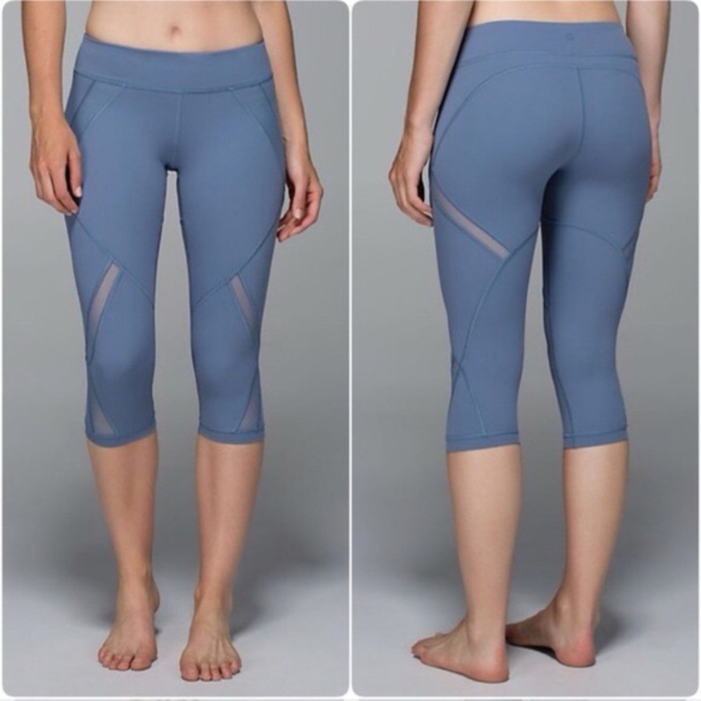 Lululemon cropped women’s baby Blue Leggings